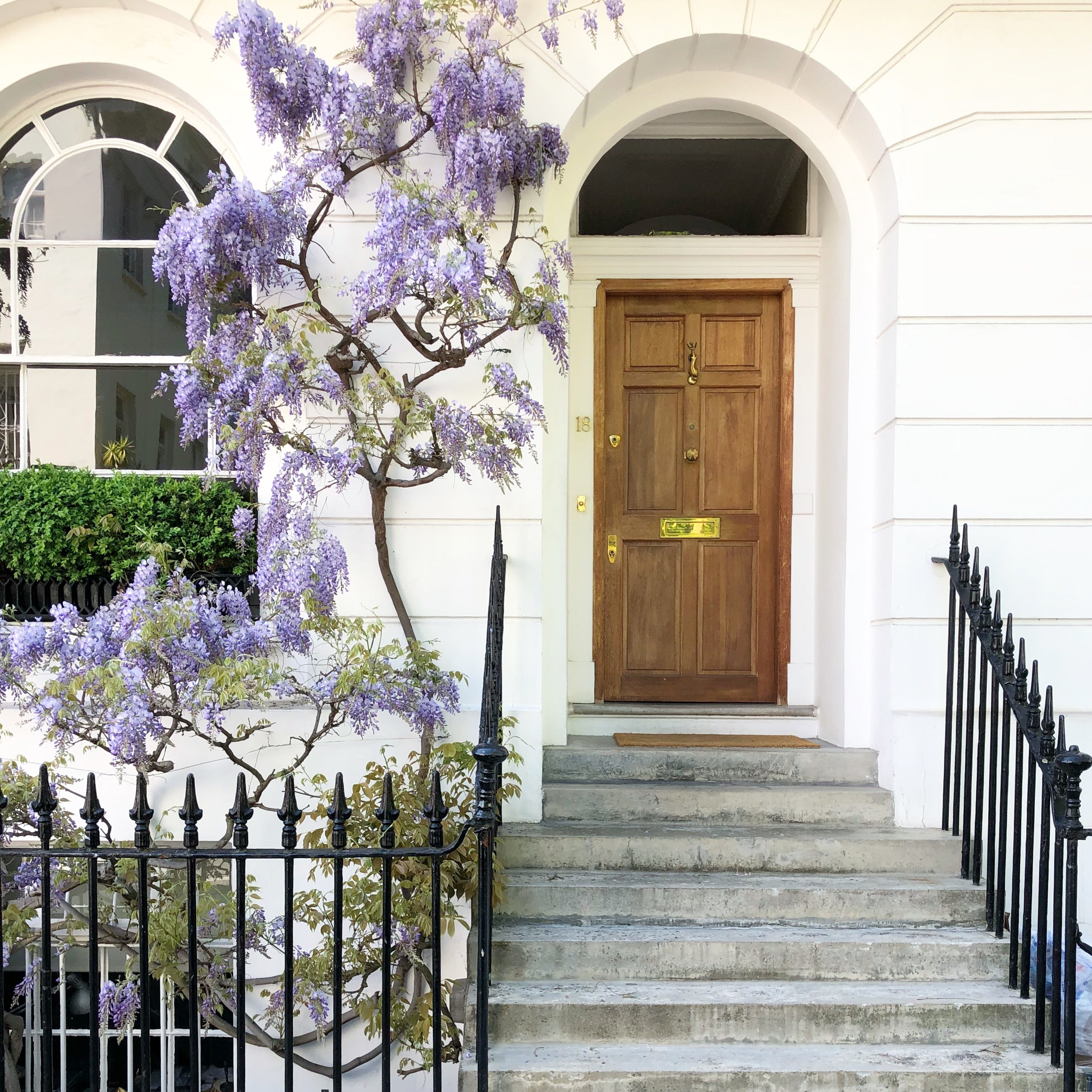 A LONDON GUIDE