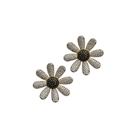 Blanc Daisy Stud