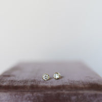 Blanc Bezel Studs