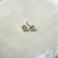Blanc Bezel Heart Earwire