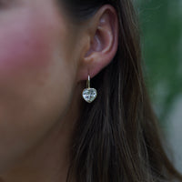 Blanc Bezel Heart Earwire