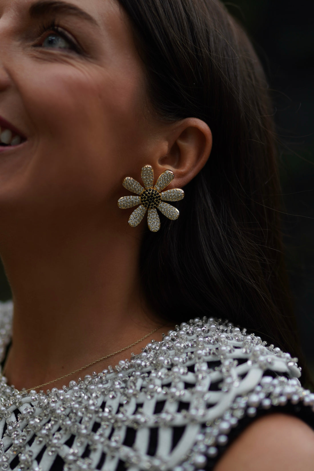 Blanc Daisy Stud