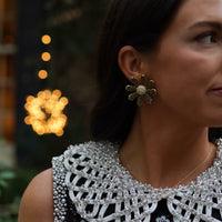 Noir Daisy Stud