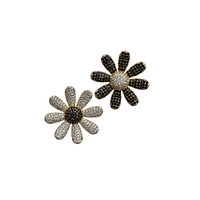 Noir & Blanc Mismatch Daisy Stud