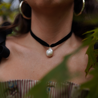 Noir Velvet & Freshwater Pearl Drop Choker