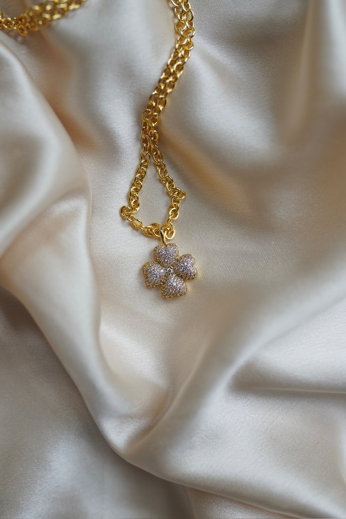 Embellished Blanc Clover Charm