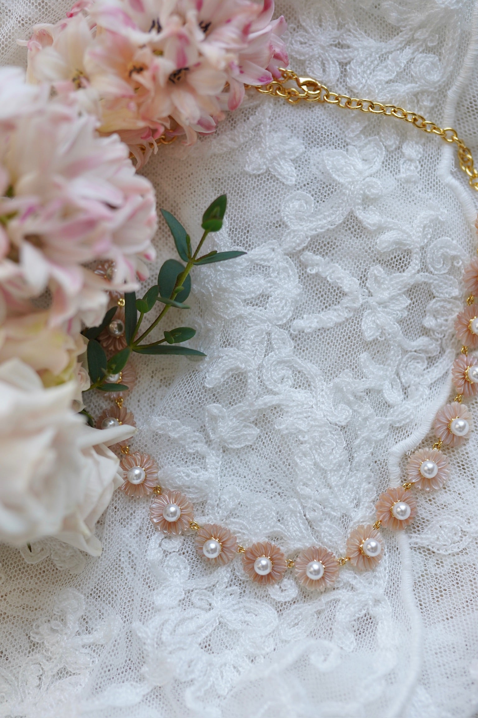 Petal Mother of Pearl Wildflower Necklace