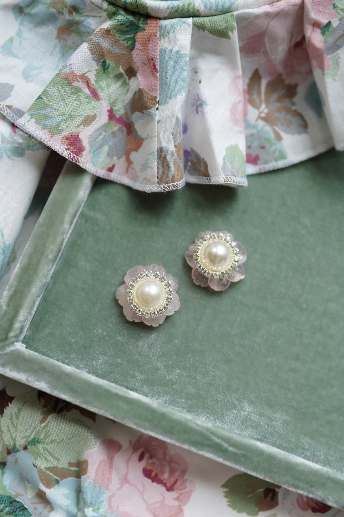 Grand Rose Quartz and Pearly Studs