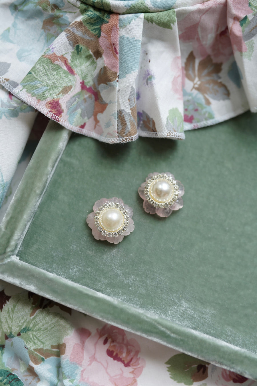 Grand Rose Quartz and Pearly Studs