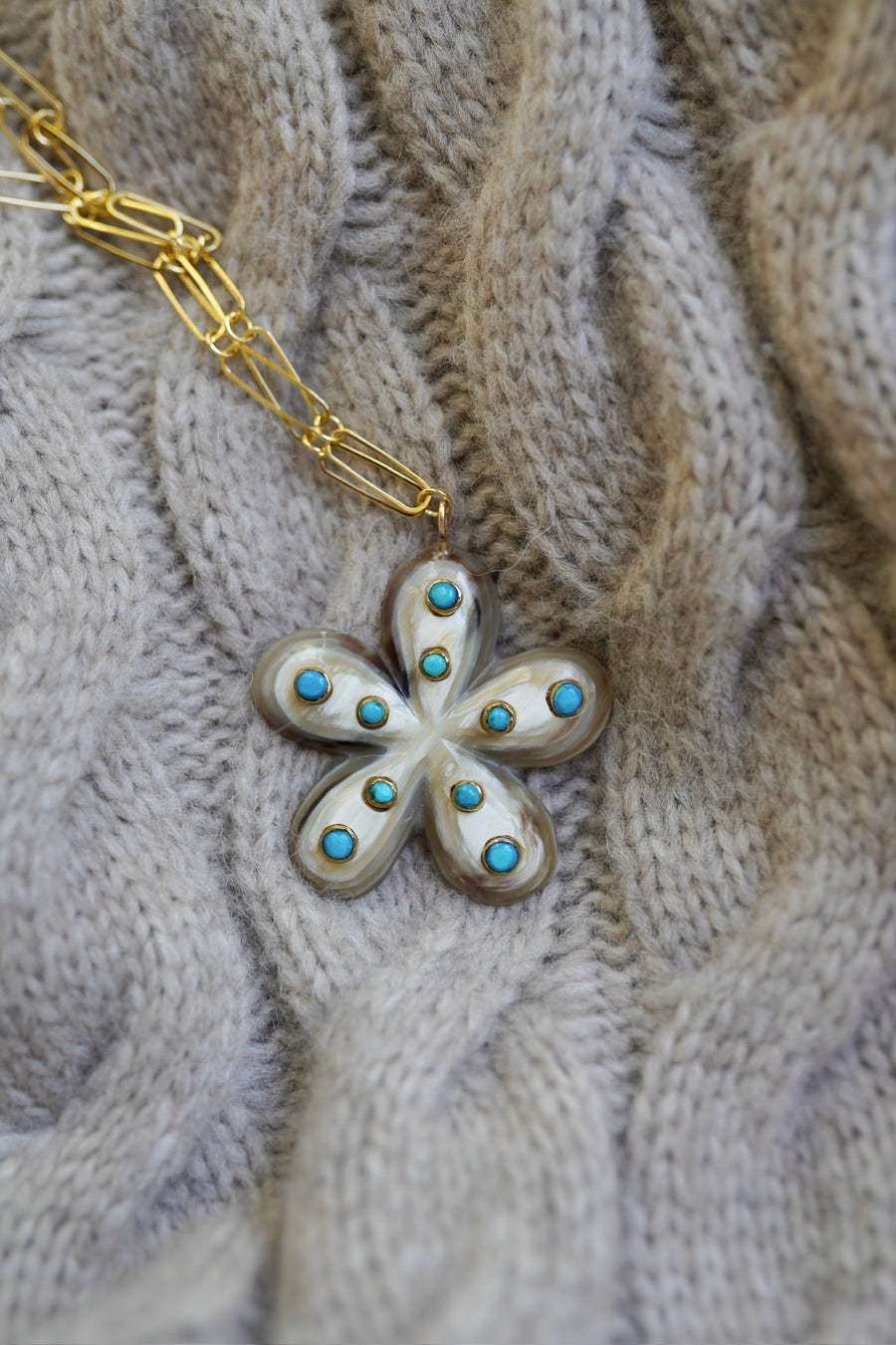 Daisy Embellished Horn Charm