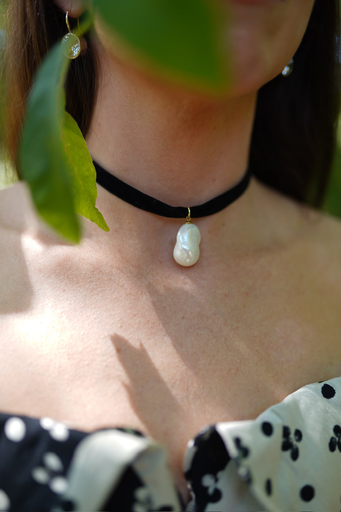 Noir Velvet & Freshwater Pearl Drop Choker