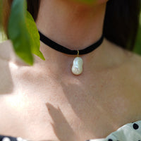 Noir Velvet & Freshwater Pearl Drop Choker