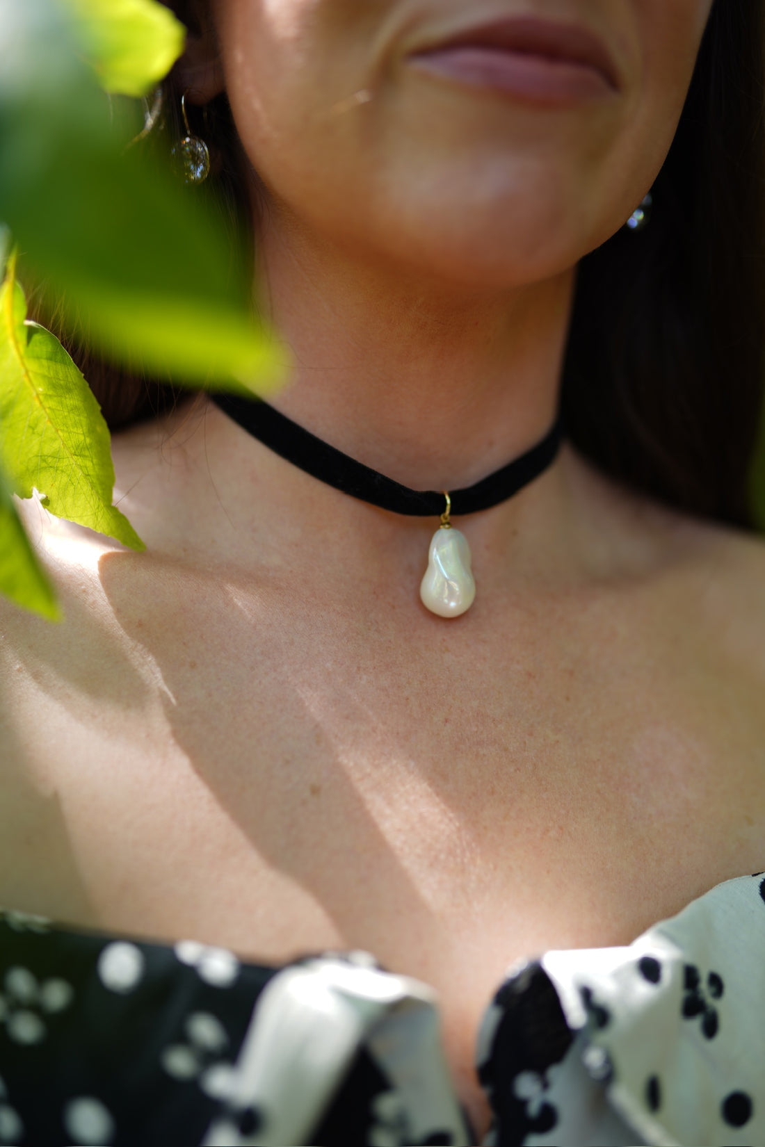 Noir Velvet & Freshwater Pearl Drop Choker