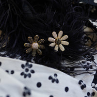 Noir & Blanc Mismatch Daisy Stud