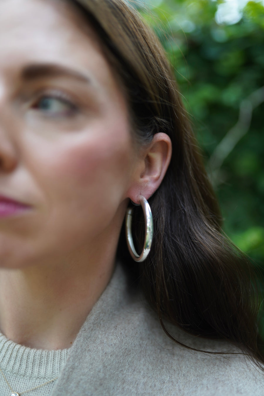 Chunky silver hoops + pearl