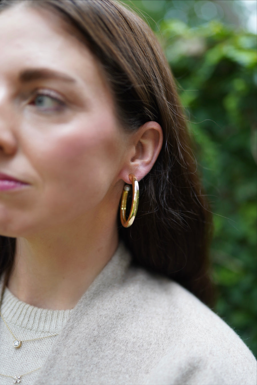 Medium Chunky golden hoops + pearl