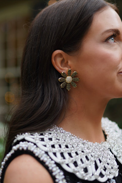 Noir Daisy Stud