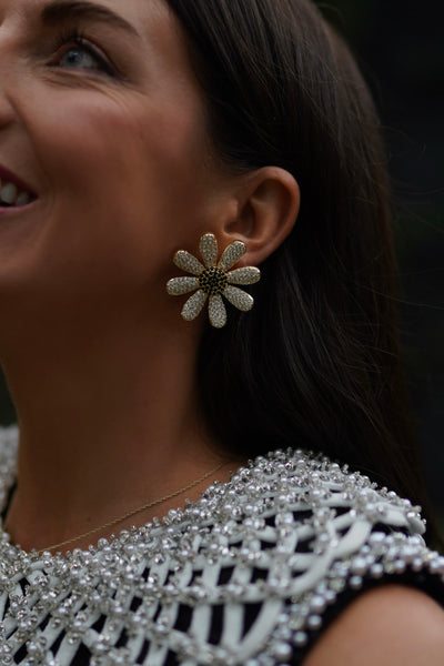 Blanc Daisy Stud