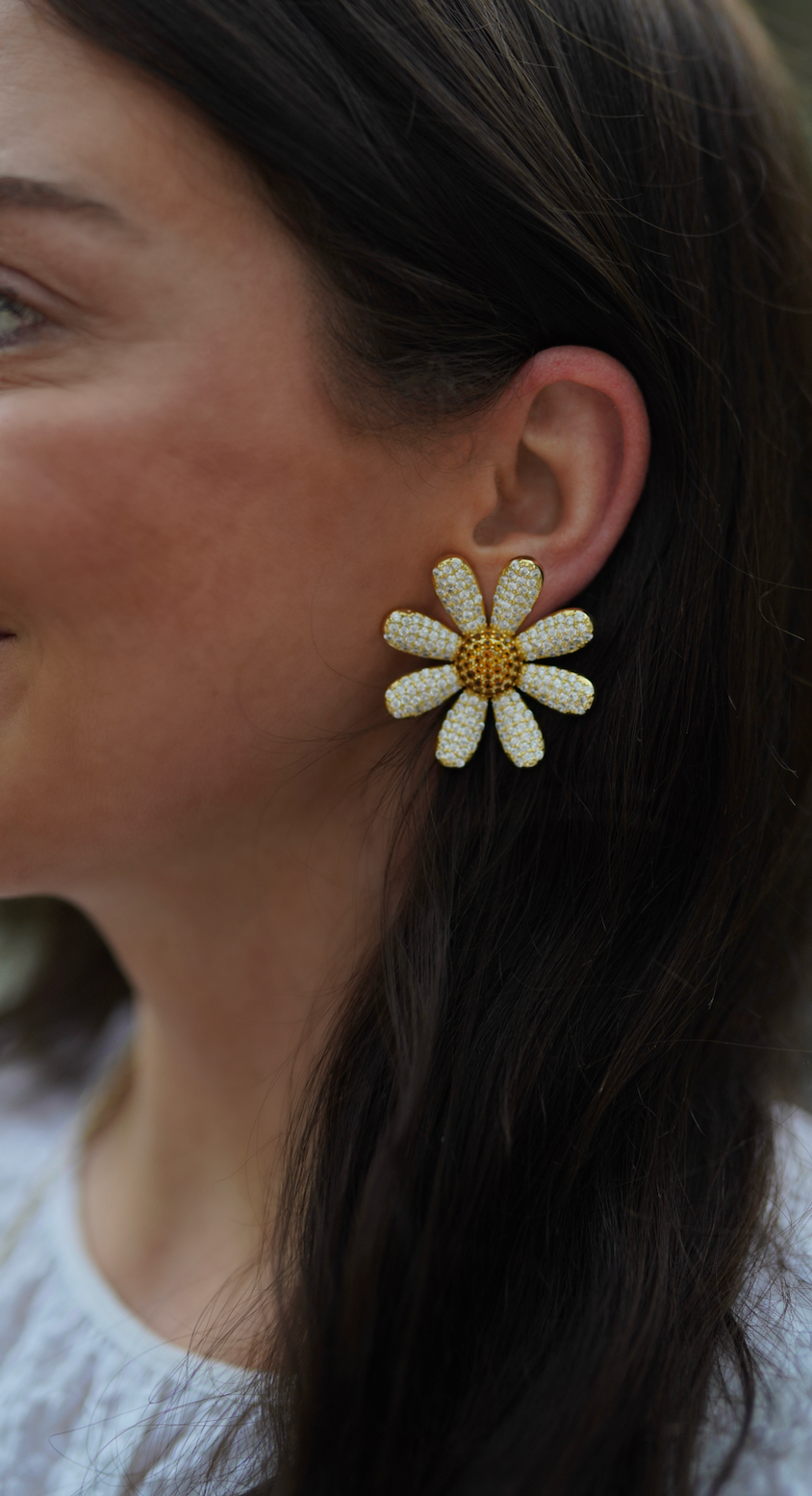 Canary & Blanc Mismatch Daisy Stud