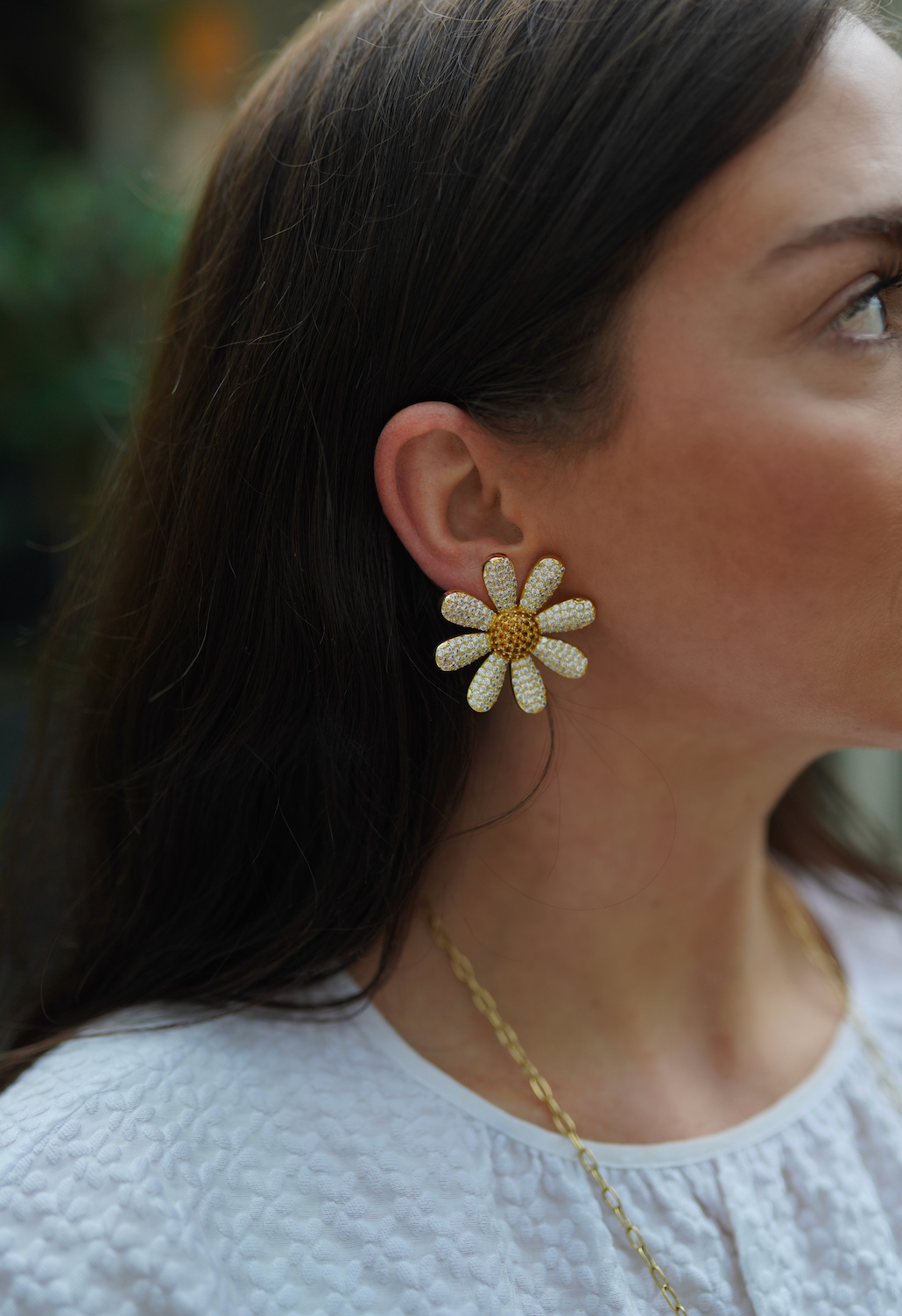 Blanc Daisy Stud