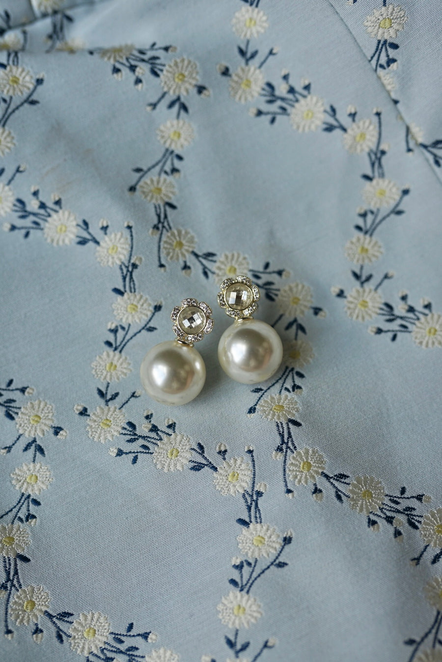 golden flower + pearl drop